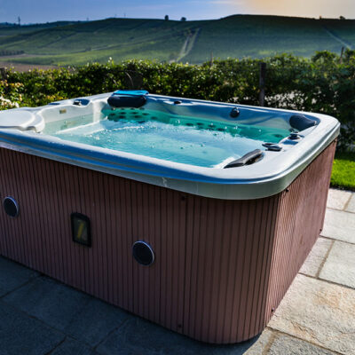 6 Types of Hot Tubs for Home Use